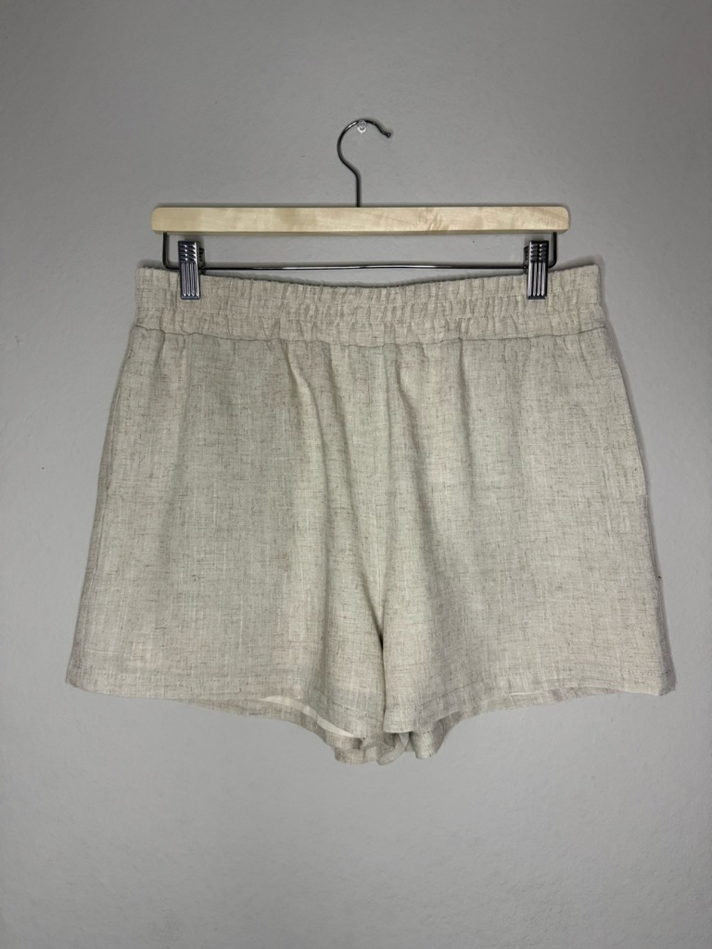 Hermosa Women's Linen Elastic Waist Shorts | Cream | Size Large